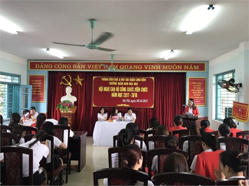 Sáng ngày 20 tháng 10 năm 2017, trường mầm non Hoa Mai long trọng tổ chức Hội nghị Cán bộ  - Viên chức năm học 2017-2018 